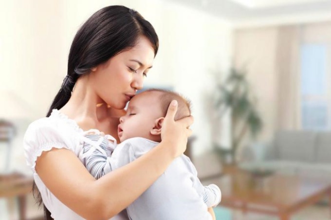 Ly hôn vợ đang nuôi con dưới 12 tháng